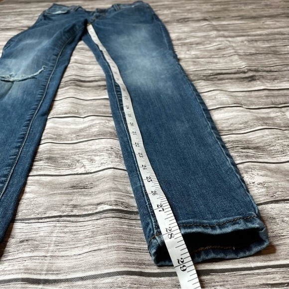 Old Navy Rockstar Skinny Leg Ripped Knee Mid Rise Jeans 4 Regular Stretch Denim - Picture 11 of 11